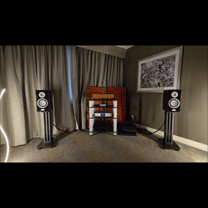 Thumbnail of the video review https://www.youtube.com/watch?v=CrzuZpwi9cM