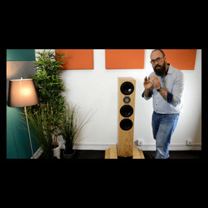 Thumbnail of the video review https://www.youtube.com/watch?v=6eQDQBz3OP0