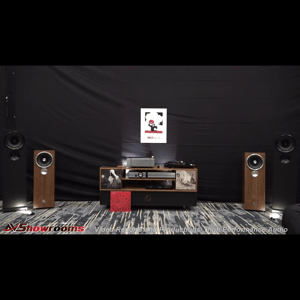 Thumbnail of the video review https://www.youtube.com/watch?v=KlEGy0M3F4g