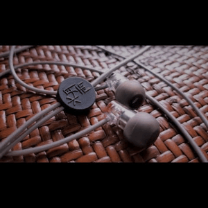 Thumbnail of the video review https://www.youtube.com/watch?v=N1ofLdXBHQ4