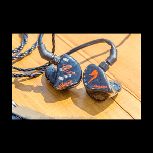 Thumbnail of the video review https://www.youtube.com/watch?v=_BmDti9HIFE