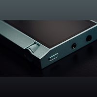 Astell & Kern AK70 variant 2
