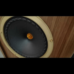 Thumbnail of the video review https://www.youtube.com/watch?v=WPs5CeZN7n0