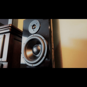 Thumbnail of the video review https://www.youtube.com/watch?v=essP6IDosx4