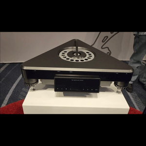 Thumbnail of the video review https://www.youtube.com/watch?v=p_UbkdhWAUU