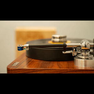 Thumbnail of the video review https://www.youtube.com/watch?v=qfHJwUgoLhg