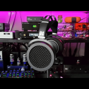 Thumbnail of the video review https://www.youtube.com/watch?v=QKF6jsoYS2Q