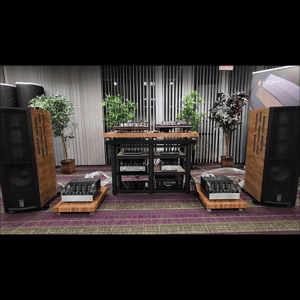 Thumbnail of the video review https://www.youtube.com/watch?v=c_z920uUprU