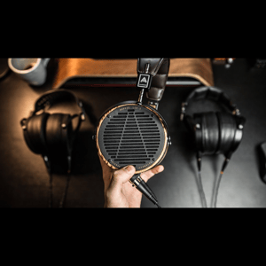 Thumbnail of the video review https://www.youtube.com/watch?v=OIb4z4fegTw