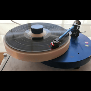 Thumbnail of the video review https://www.youtube.com/watch?v=KxfAcw9sABI