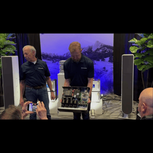 Thumbnail of the video review https://www.youtube.com/watch?v=rMffHZEKZZE