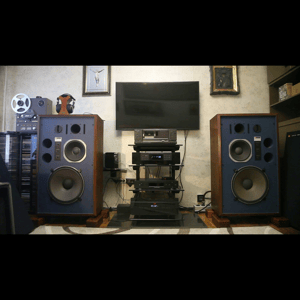 Thumbnail of the video review https://www.youtube.com/watch?v=OwOOsN5lmng