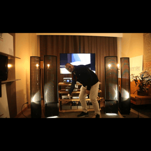 Thumbnail of the video review https://www.youtube.com/watch?v=EE358AoqOKs