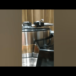 Thumbnail of the video review https://www.youtube.com/watch?v=Kb4cgGsRZ2U