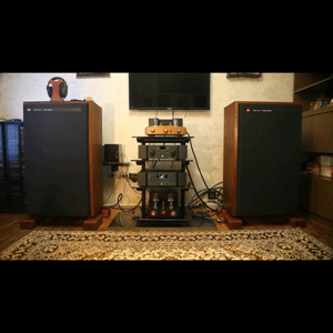 Thumbnail of the video review https://www.youtube.com/watch?v=9gYwALVU3QA