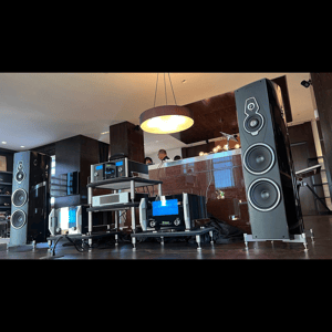 Thumbnail of the video review https://www.youtube.com/watch?v=D-fjfjfk8Bk