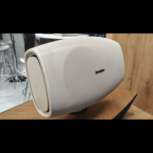 Thumbnail of the video review https://www.youtube.com/watch?v=e6UYm_EHgR8