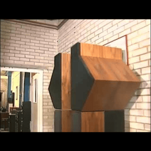 Thumbnail of the video review https://www.youtube.com/watch?v=YhK4BEcqmkM