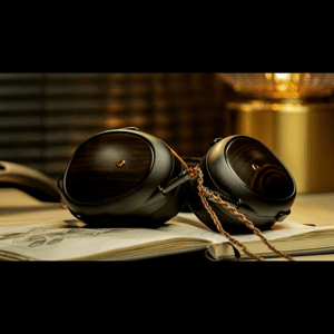 Thumbnail of the video review https://www.youtube.com/watch?v=7GfJxjeQHxs