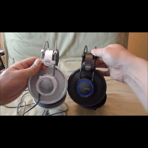 Thumbnail of the video review https://www.youtube.com/watch?v=0xavIoI-KWw