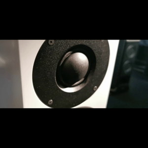 Thumbnail of the video review https://www.youtube.com/watch?v=3KG1KRgr5MA