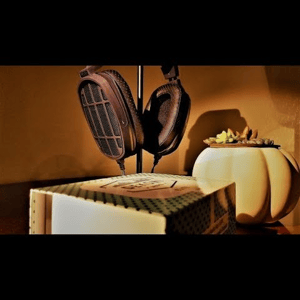 Thumbnail of the video review https://www.youtube.com/watch?v=qMasBwYRPEc