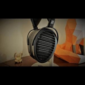 Thumbnail of the video review https://www.youtube.com/watch?v=CMpzKM9wAug