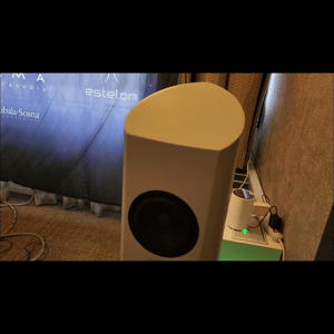 Thumbnail of the video review https://www.youtube.com/watch?v=_n_XfIDMR0Y