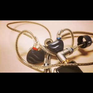 Thumbnail of the video review https://www.youtube.com/watch?v=i27WpnGgOi0