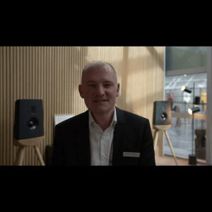 Thumbnail of the video review https://www.youtube.com/watch?v=o-bHEQ4qu2I