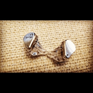 Thumbnail of the video review https://www.youtube.com/watch?v=irCcaeenPv4