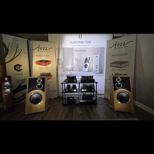 Thumbnail of the video review https://www.youtube.com/watch?v=R5i4eDd3u04