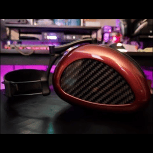 Thumbnail of the video review https://www.youtube.com/watch?v=WLcGZHdg7Wk