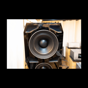 Thumbnail of the video review https://www.youtube.com/watch?v=3YY_J4d28Tk