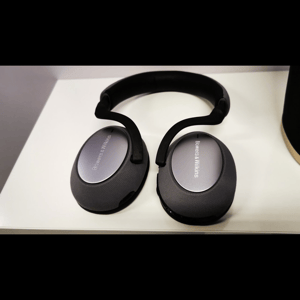 Thumbnail of the video review https://www.youtube.com/watch?v=5kAvNjGNERo