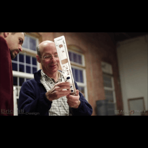 Thumbnail of the video review https://www.youtube.com/watch?v=e-ggUy5U0cQ