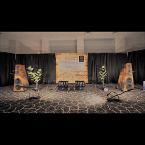 Thumbnail of the video review https://www.youtube.com/watch?v=q7ApAk3PNkc