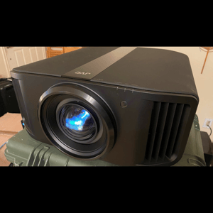 Thumbnail of the video review https://www.youtube.com/watch?v=_Kt6vTH4ZjM