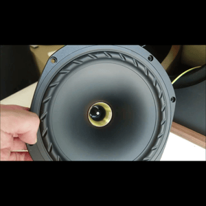 Thumbnail of the video review https://www.youtube.com/watch?v=HdN6w-JBs3s