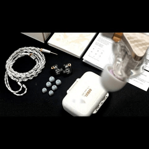 Thumbnail of the video review https://www.youtube.com/watch?v=ywfFKdS9c5U