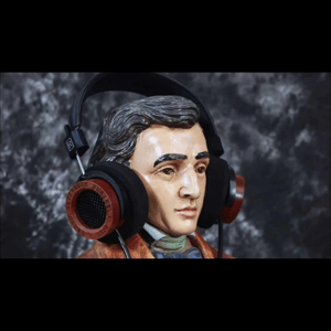 Thumbnail of the video review https://www.youtube.com/watch?v=UV5H7uAmOYI