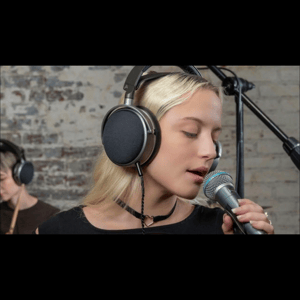 Thumbnail of the video review https://www.youtube.com/watch?v=-3NTS-kT5Cg