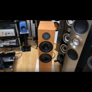 Thumbnail of the video review https://www.youtube.com/watch?v=r5QsEu5_L6E