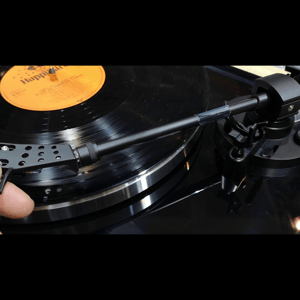 Thumbnail of the video review https://www.youtube.com/watch?v=EsoMasQj_tM