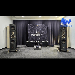 Thumbnail of the video review https://www.youtube.com/watch?v=DeXMtAWbEEE