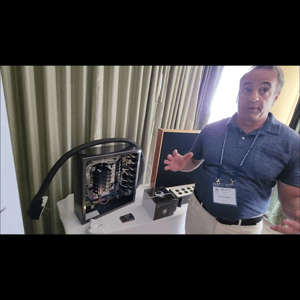 Thumbnail of the video review https://www.youtube.com/watch?v=umAKvtgDOSU