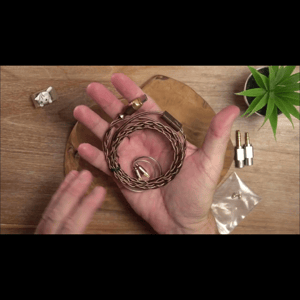 Thumbnail of the video review https://www.youtube.com/watch?v=Q9ZPJDMch5Q