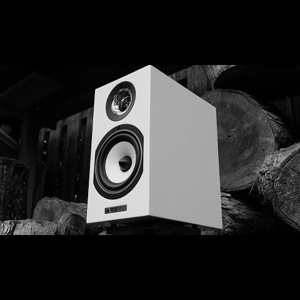 Thumbnail of the video review https://www.youtube.com/watch?v=4Yz2lkoQCsE