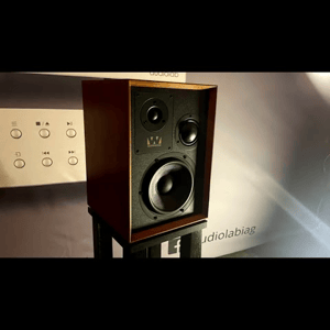 Thumbnail of the video review https://www.youtube.com/watch?v=SZS3UfKcxvg