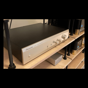 Thumbnail of the video review https://www.youtube.com/watch?v=iOelNHkbEMI